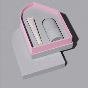 Rhode Skin birthday duo in Vanilla cake